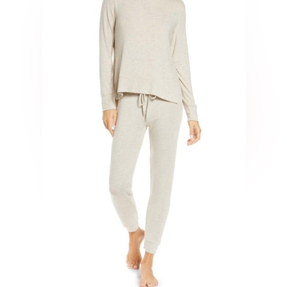 Beyond Yoga lightweight lounge around midi joggers - Picture 2 of 4